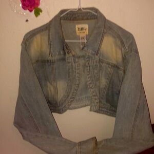 Cropped Jean shoulder coat